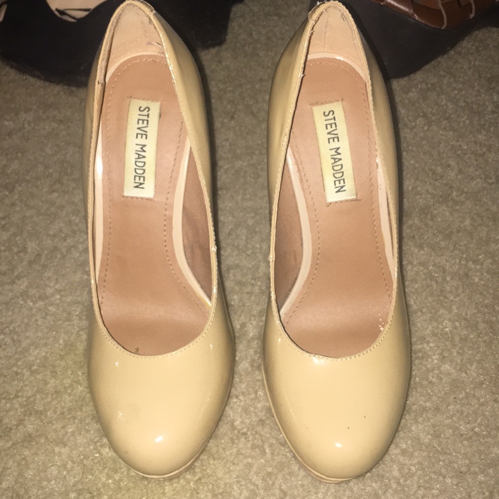 Nude Steve Madden thick heels